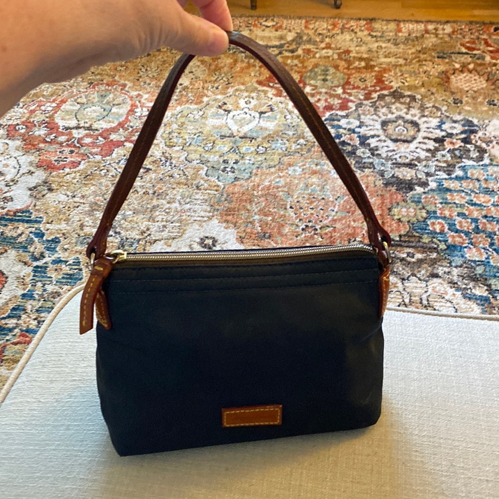 Dooney & Bourke
